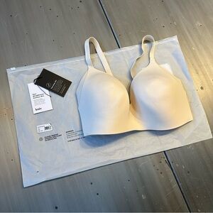 NWT Knix Wing Woman Classic Wireless Bra size 6